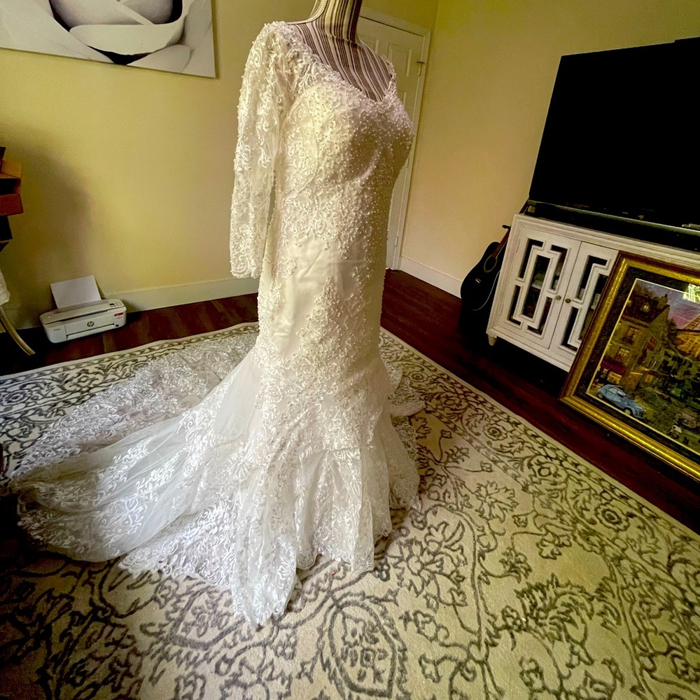 Wedding dress all details hand made  extra support for back breast lifting